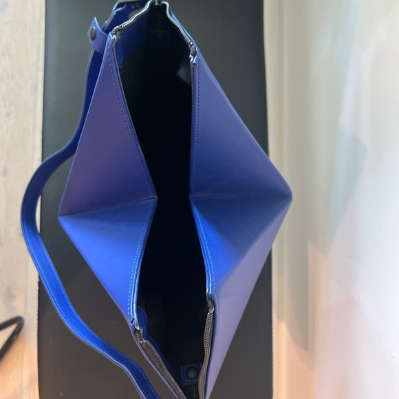 Finell Rae Structured Leather Handbag - Picture 5 of 7